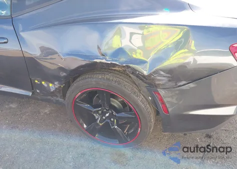 2019 Chevrolet Camaro 1Lt from USA, damaged, VIN 1G1FB1RX3K0128092